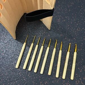 Wooden Crochet Hook Set